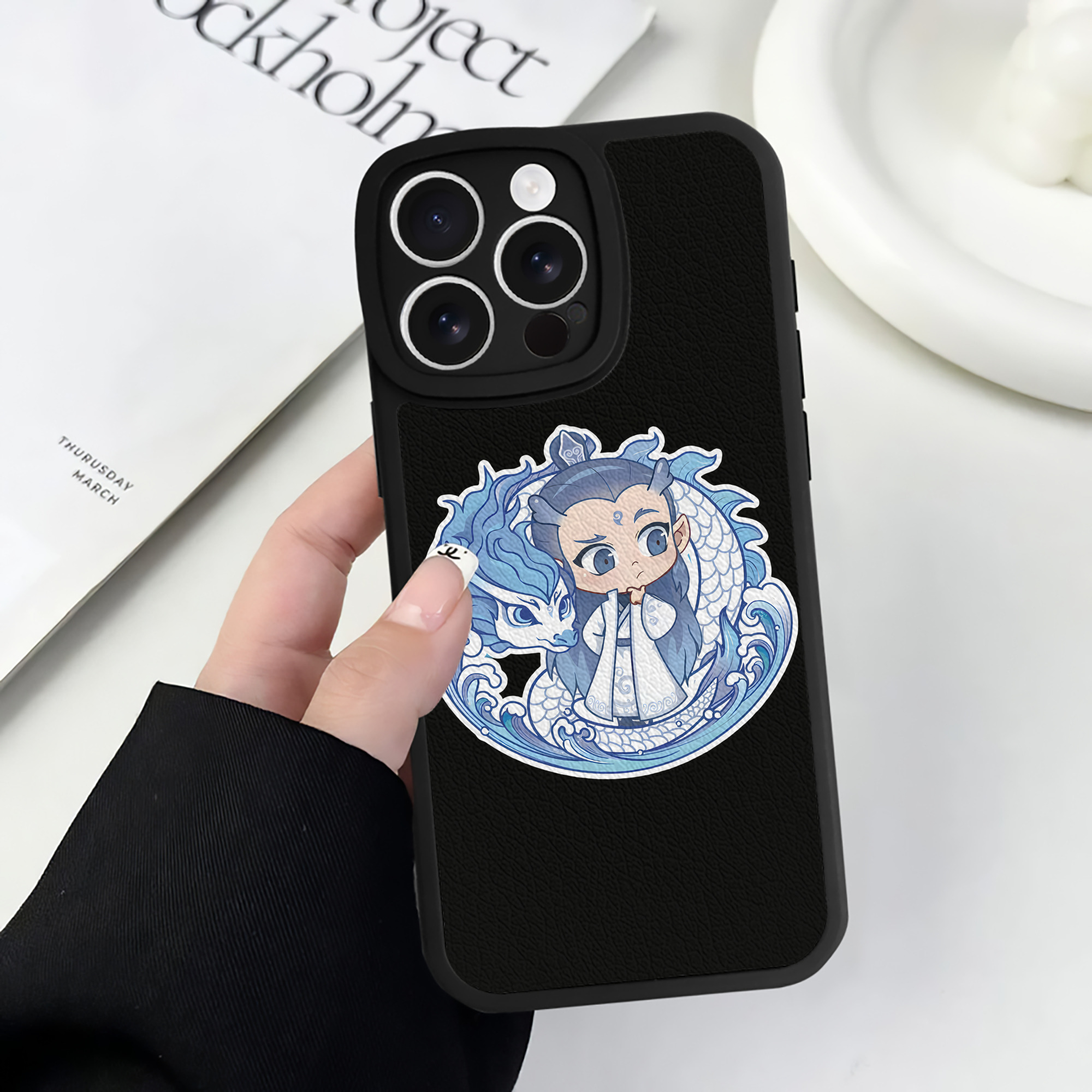 （画像用） Ne Zha 2 ナタ 魔童の大暴れ 【iPhone 16シリーズ対応】シリコンスマホケース（レザー調） 材質：シリコン